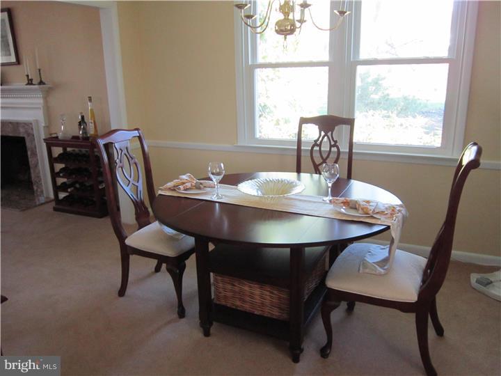 53 Snyder Lane Springfield, PA 19064 - Photo 3 of 25 Dining Room