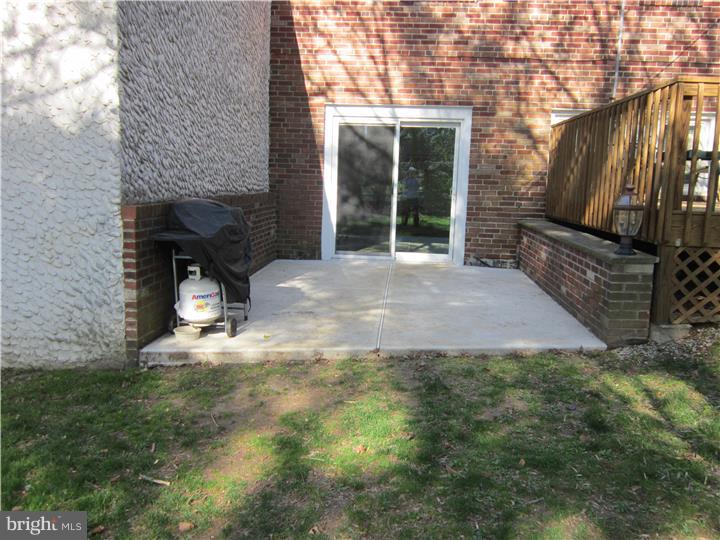 53 Snyder Lane Springfield, PA 19064 - Photo 21 of 25 Patio