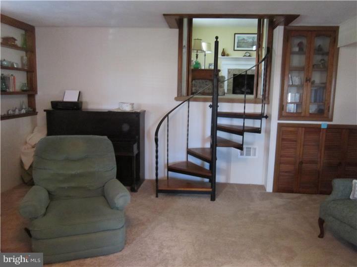 53 Snyder Lane Springfield, PA 19064 - Photo 8 of 25