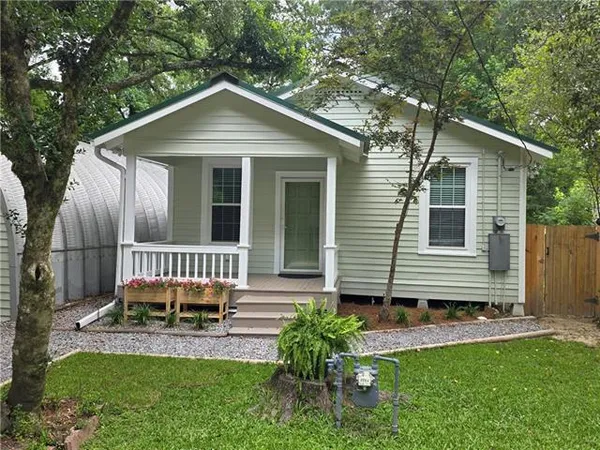 $325,000 | 424 East Magee Street, Covington, LA 70433