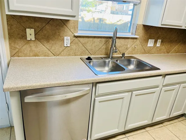 a close view of sink