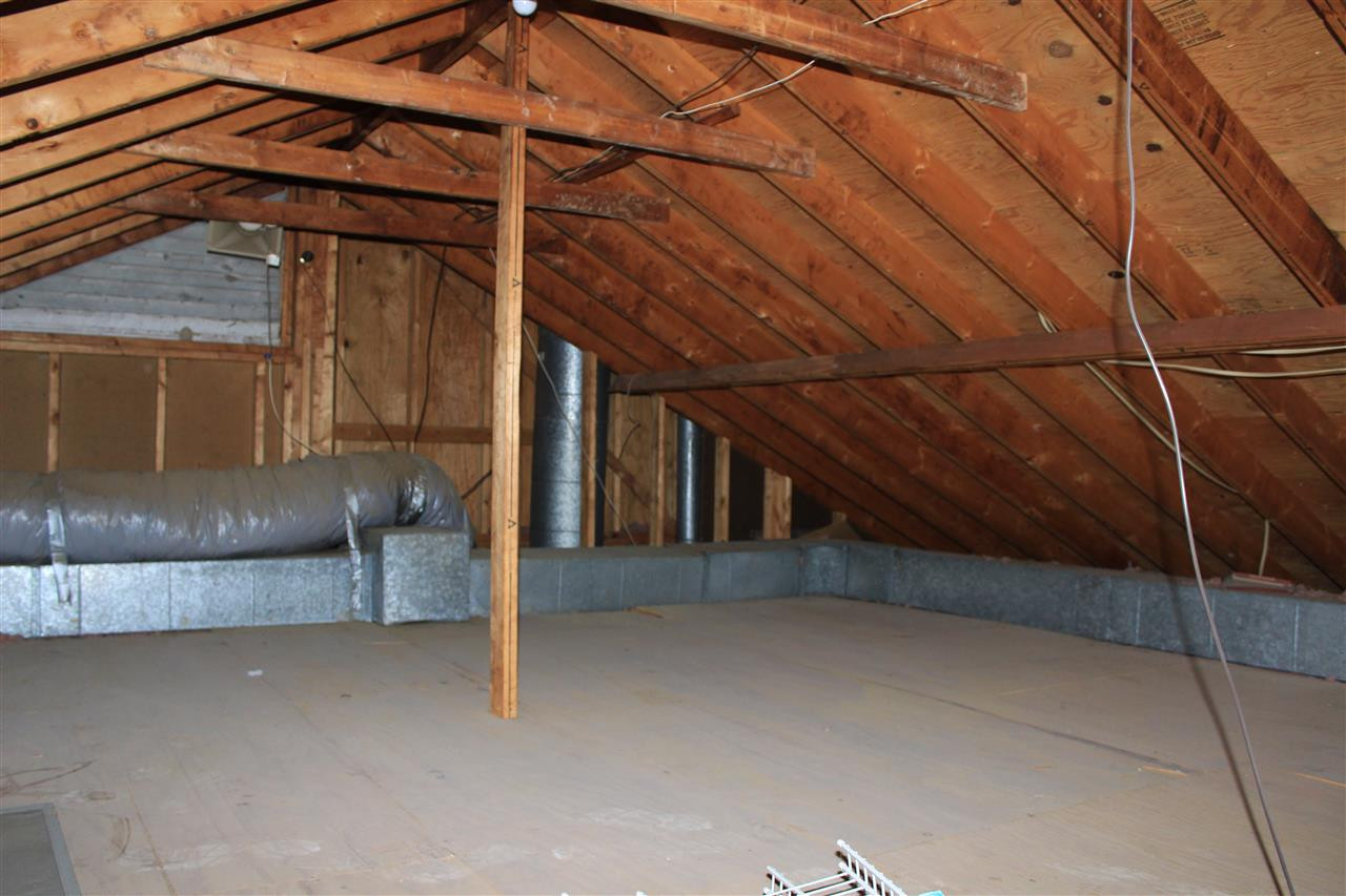 5828 Bayberry Lane Raleigh, NC 27612 - Photo 19 of 25 Walk up Attic