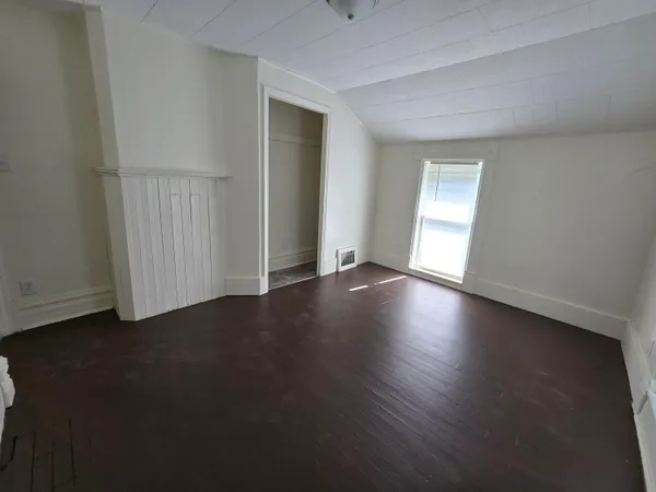 $189,500 | 64 Union Street, Hillsdale, MI 49242