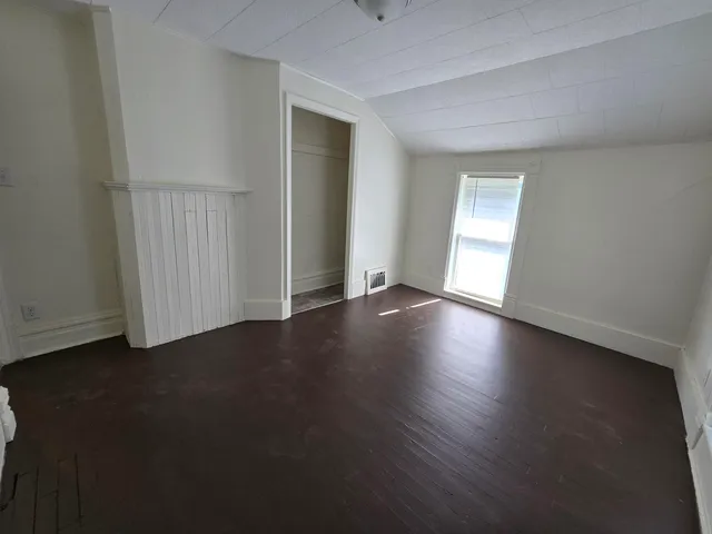 $194,500 | 64 Union Street, Hillsdale, MI 49242