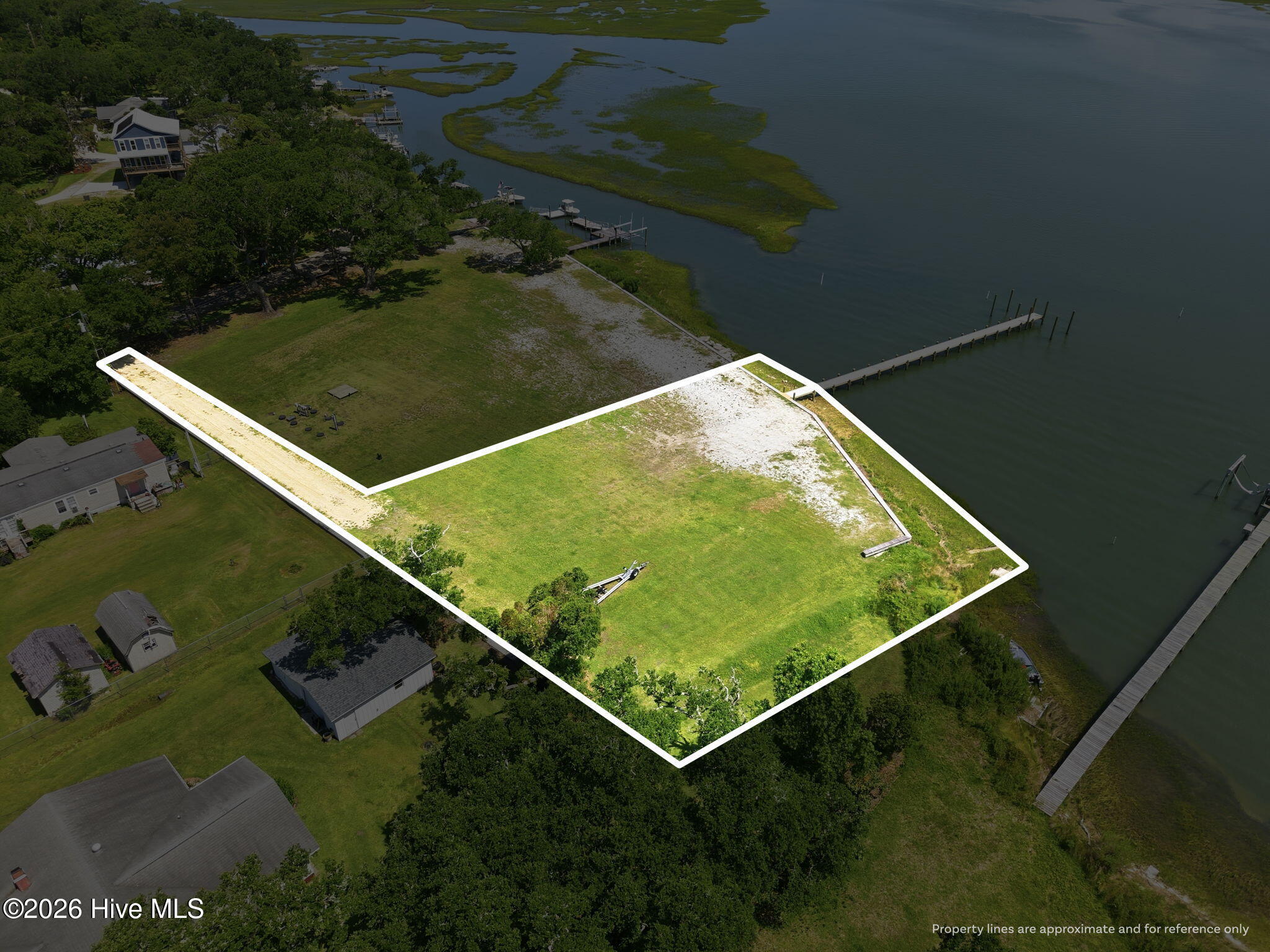 184 Lennoxville Point Road Beaufort, NC 28516 - Photo 2 of 23