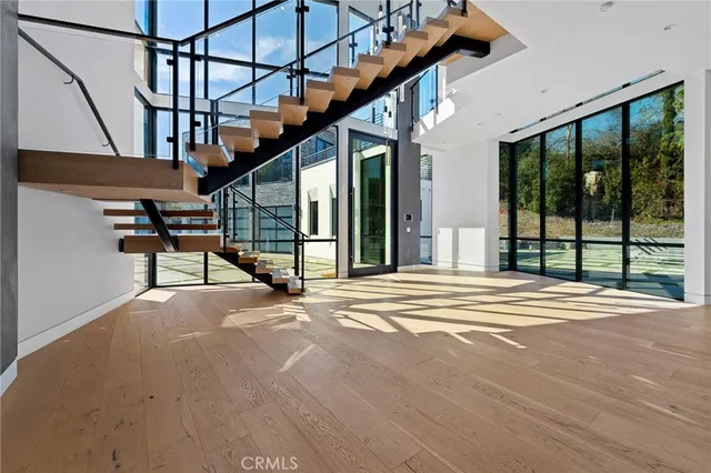 $7,377,777 | 4653 Vanalden Avenue, Tarzana, CA 91356