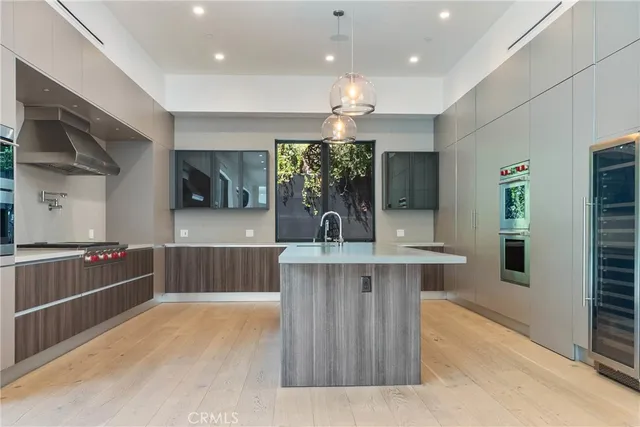 $7,377,777 | 4653 Vanalden Avenue, Tarzana, CA 91356