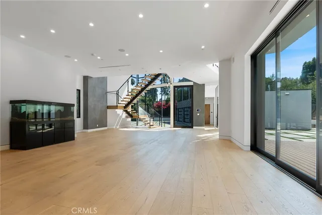 $7,377,777 | 4653 Vanalden Avenue, Tarzana, CA 91356