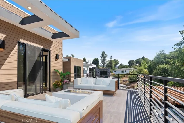 $7,377,777 | 4653 Vanalden Avenue, Tarzana, CA 91356
