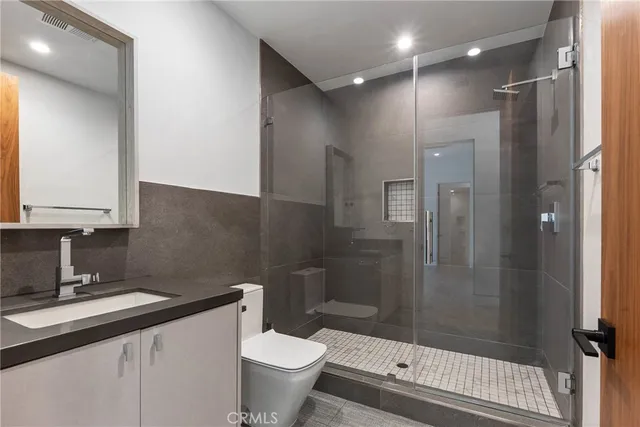 $7,377,777 | 4653 Vanalden Avenue, Tarzana, CA 91356