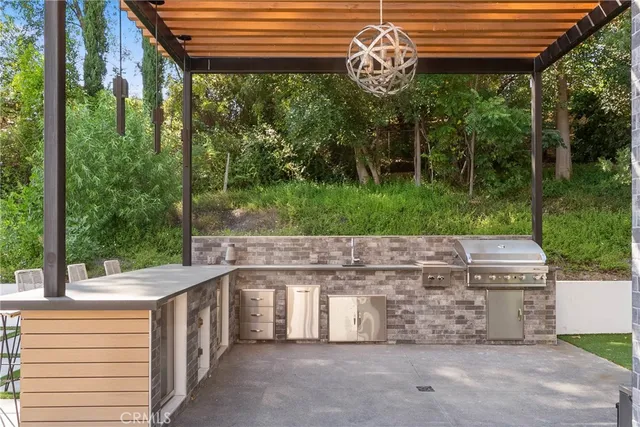 $7,377,777 | 4653 Vanalden Avenue, Tarzana, CA 91356