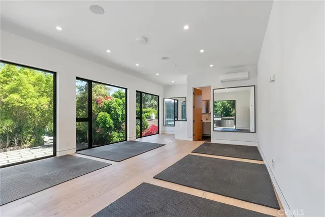 $7,377,777 | 4653 Vanalden Avenue, Tarzana, CA 91356