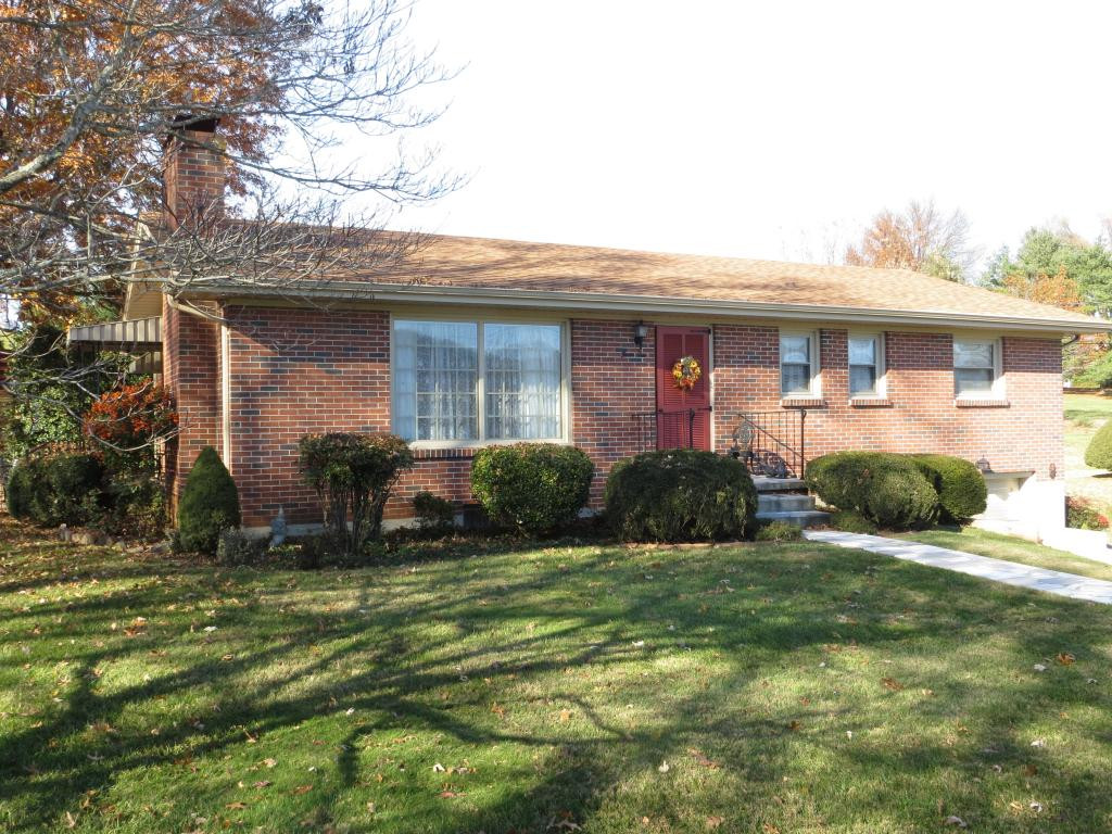 310 Lynfield Road Bristol, TN 37620 - Photo 1 of 21 front