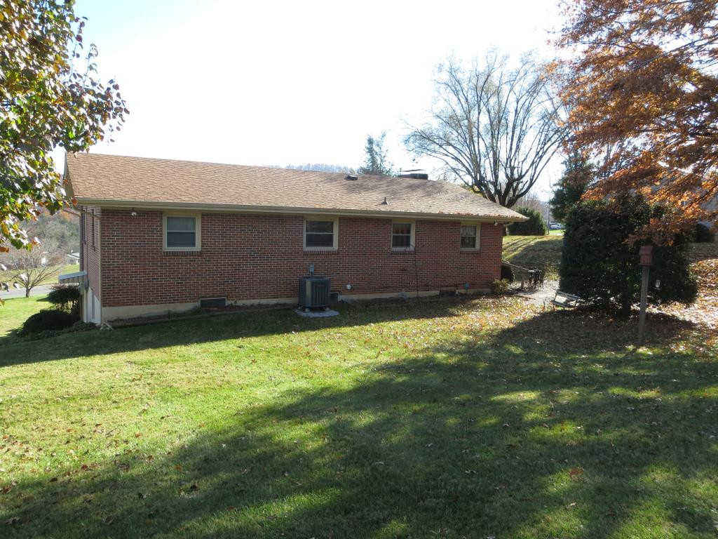 310 Lynfield Road Bristol, TN 37620 - Photo 4 of 21 back