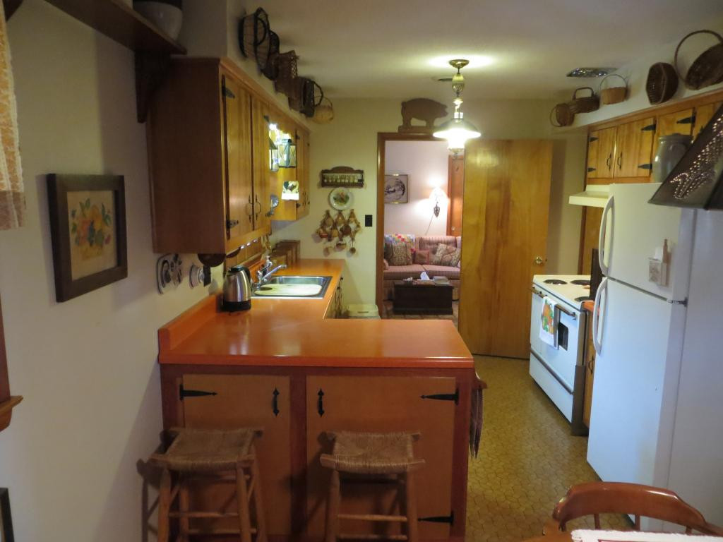 310 Lynfield Road Bristol, TN 37620 - Photo 9 of 21 kitchen