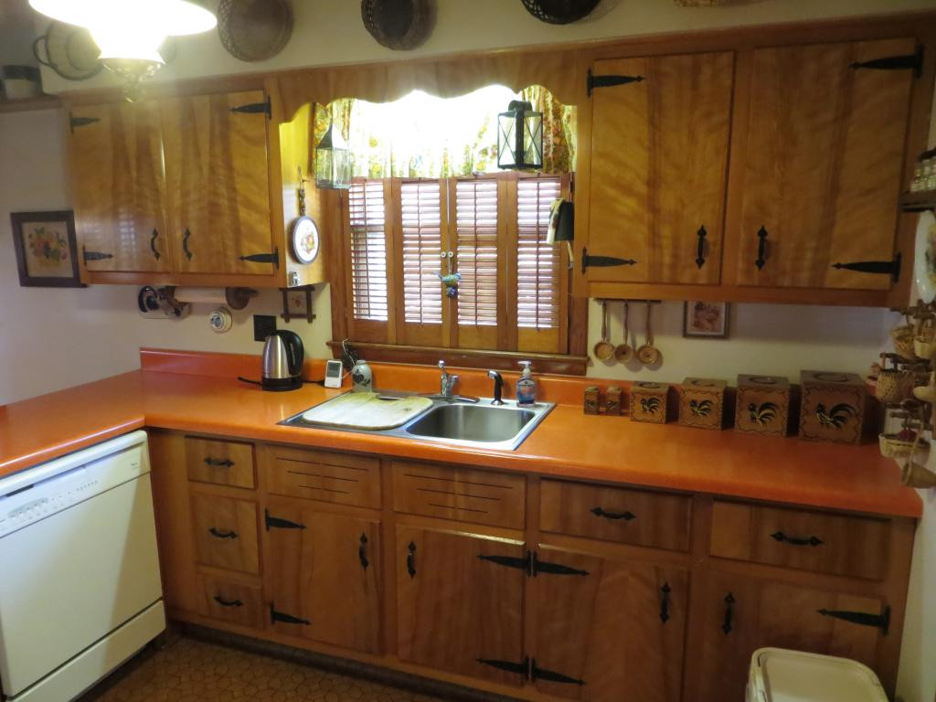 310 Lynfield Road Bristol, TN 37620 - Photo 10 of 21 kitchen