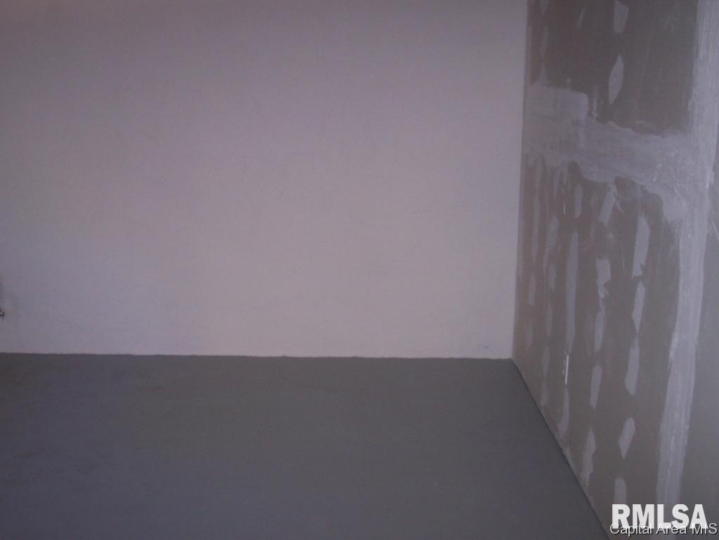 2253 Yale Boulevard Springfield, IL 62703 - Photo 16 of 19