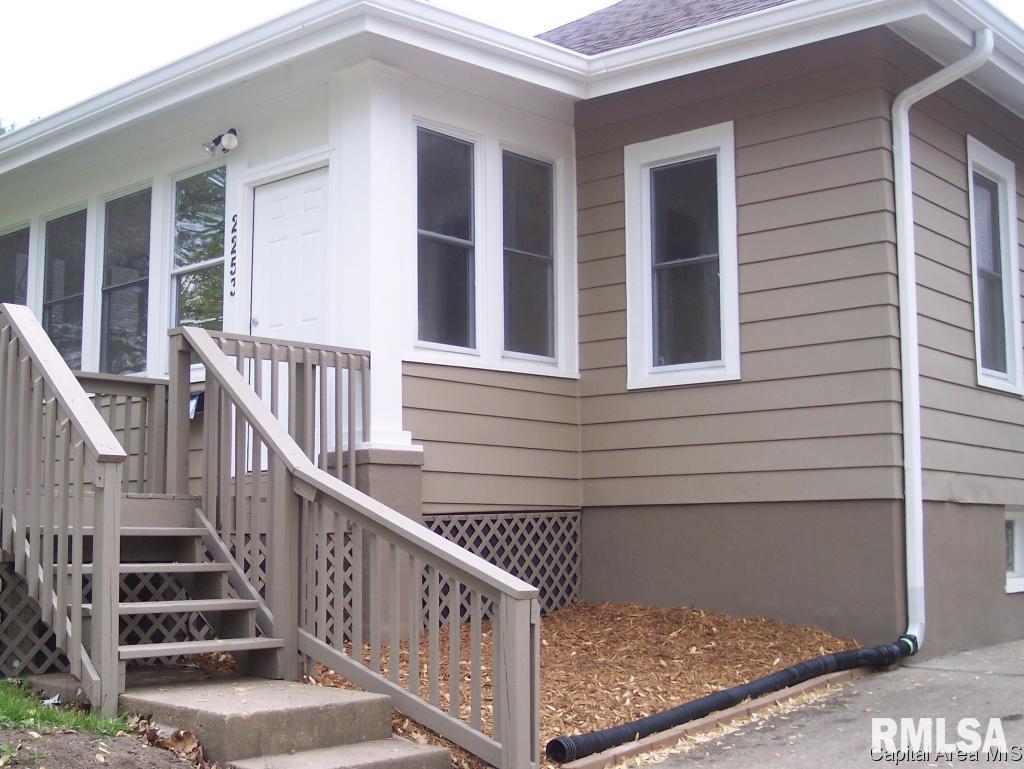 2253 Yale Boulevard Springfield, IL 62703 - Photo 2 of 19