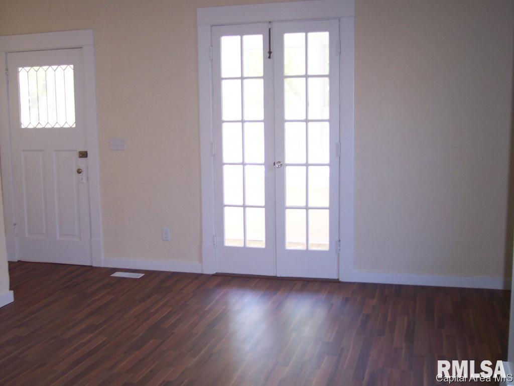 2253 Yale Boulevard Springfield, IL 62703 - Photo 7 of 19