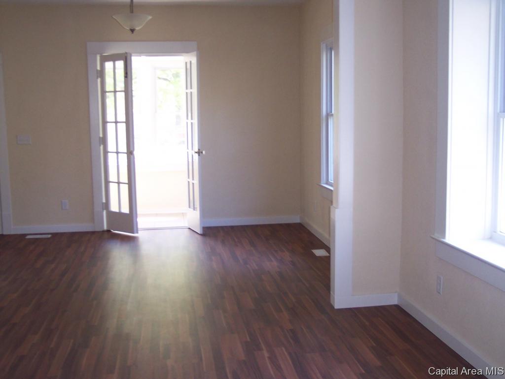 2253 Yale Boulevard Springfield, IL 62703 - Photo 8 of 19