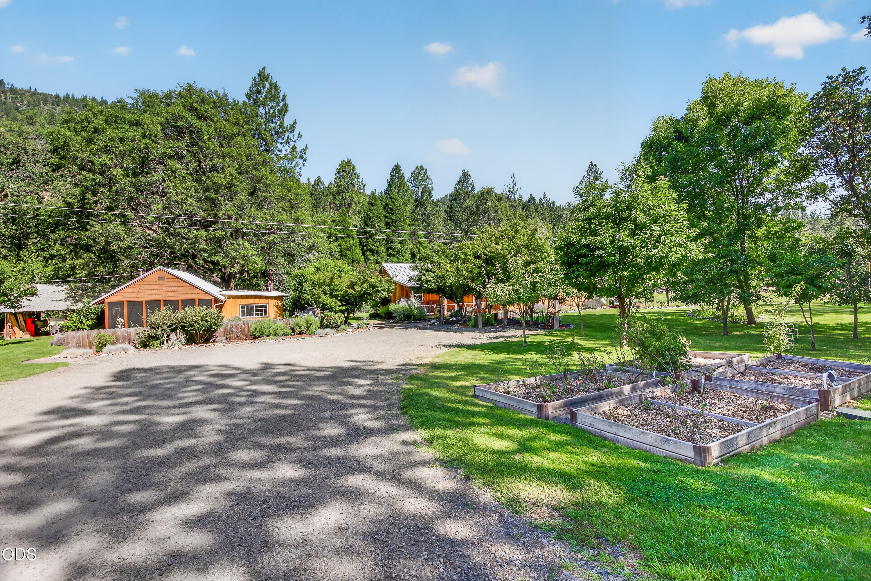 9662 Upper Applegate Road Jacksonville, OR 97530 - Photo 49 of 58