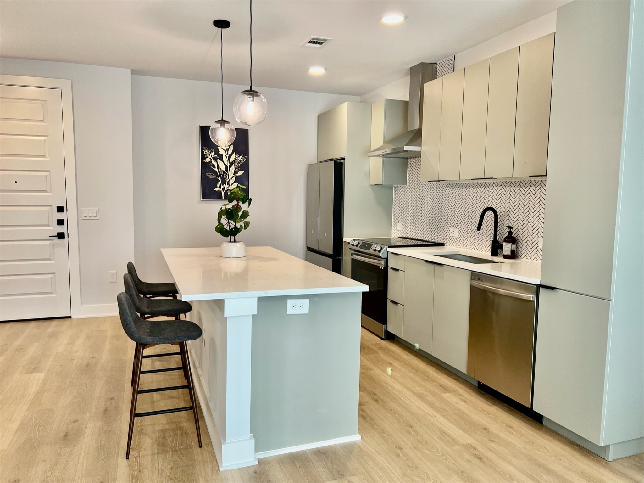 2500 Longview Street, Unit 417 Austin, TX 78705 - Photo 16 of 24