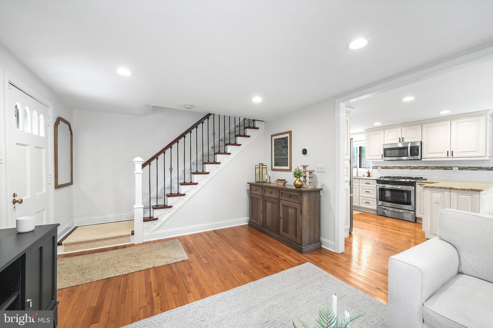 411 Sugartown Road Wayne, PA 19087 - Photo 6 of 34