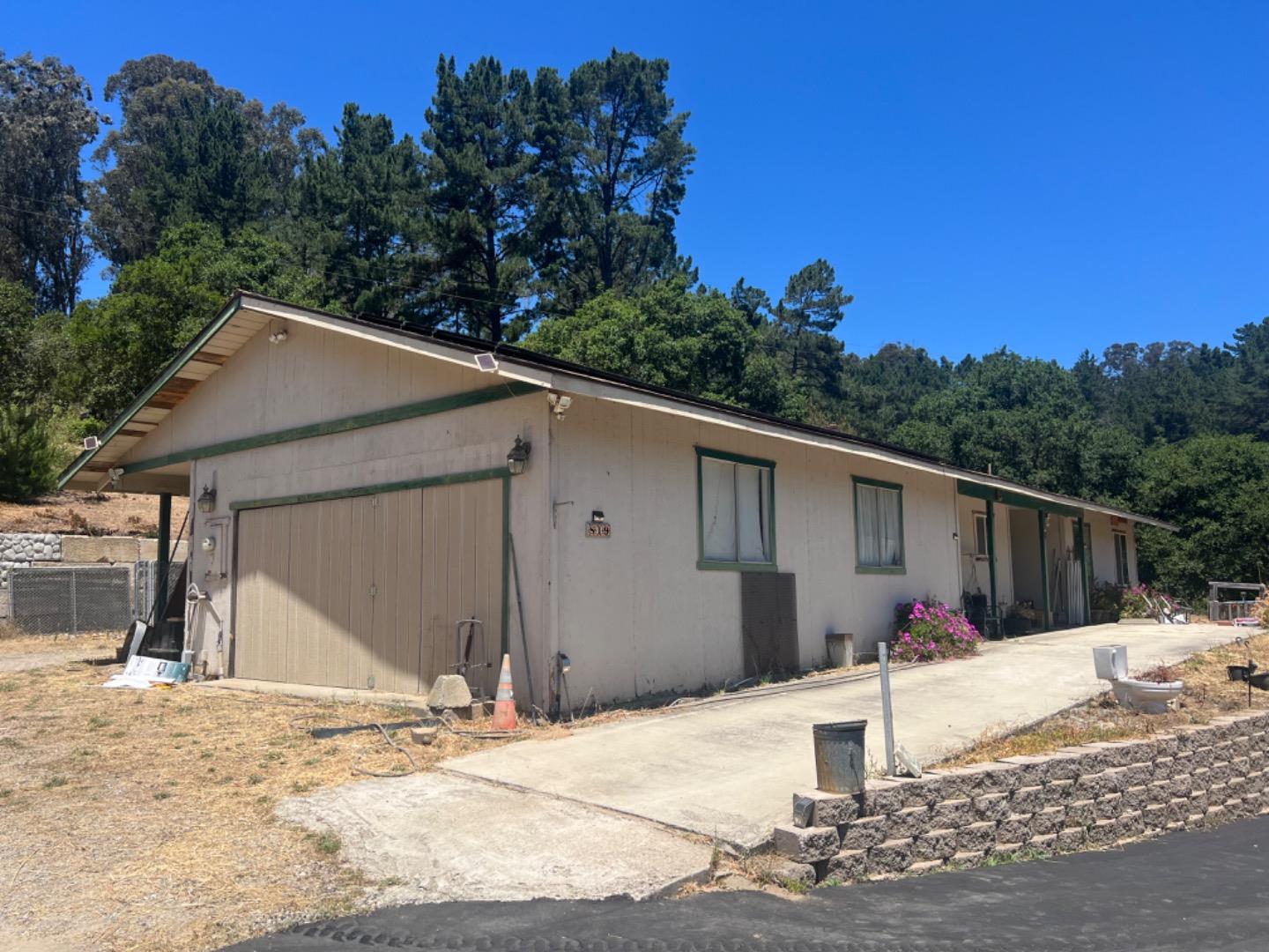 819 Lewis Road Watsonville, CA 95076 - Photo 4 of 32 a outdoor space with garden view