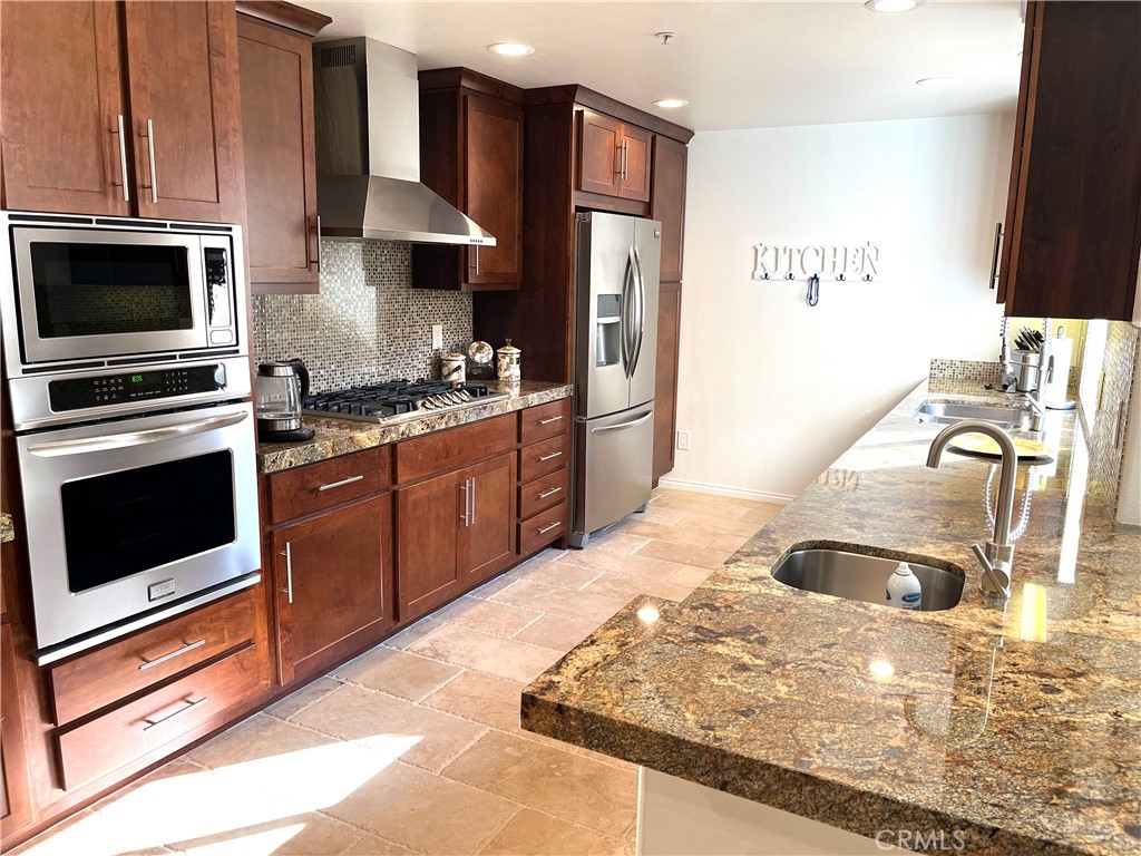 332 5th Street Huntington Beach, CA 92648 - Photo 3 of 11