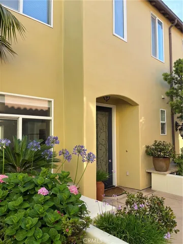 $5,000 | 332 5th Street, Huntington Beach, CA 92648