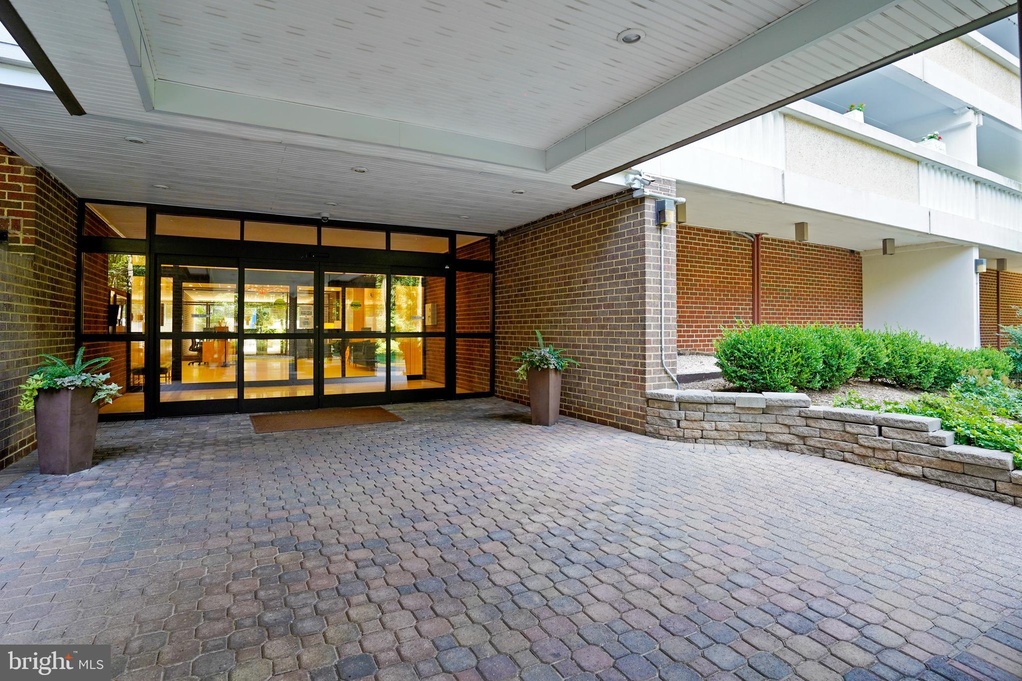 6101 Edsall Road, Unit 402 Alexandria, VA 22304 - Photo 33 of 40 Building Entrance