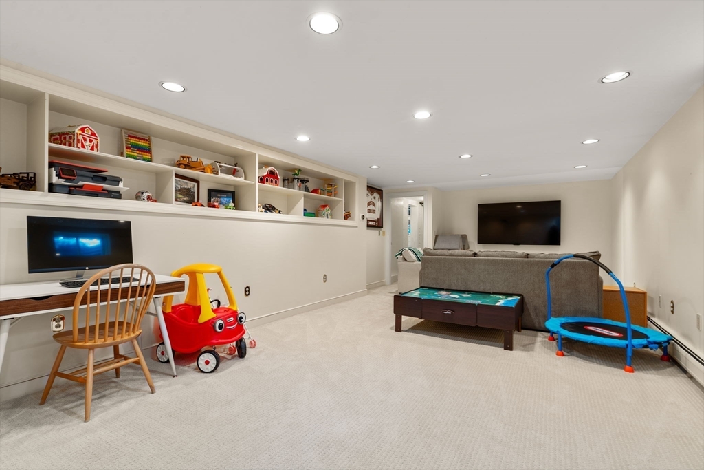 2 Cavanagh Road Wellesley, MA 02481 - Photo 22 of 29