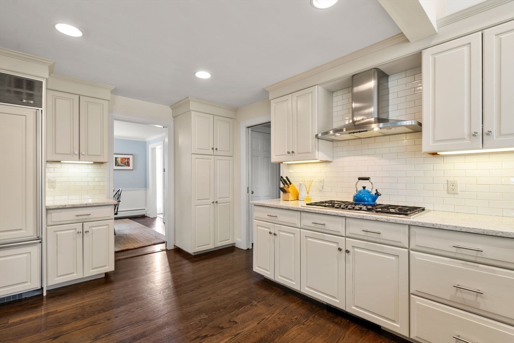 2 Cavanagh Road Wellesley, MA 02481 - Photo 7 of 29