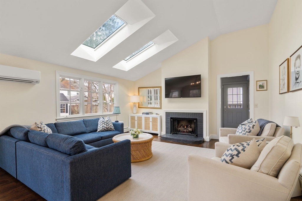 2 Cavanagh Road Wellesley, MA 02481 - Photo 9 of 29