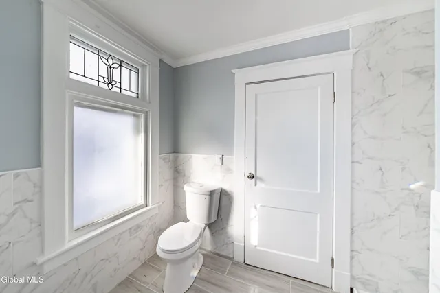 $260,000 | 195 Guy Park Avenue, Amsterdam, NY 12010