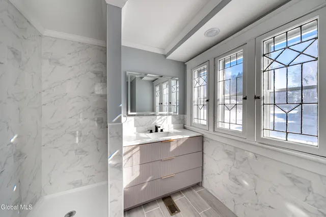 $260,000 | 195 Guy Park Avenue, Amsterdam, NY 12010