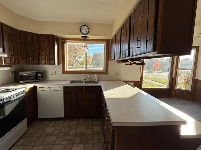 $144,900 | 106 North 2nd Street East, Belview, MN 56214