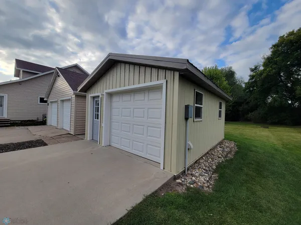 $459,900 | 551 Wall Avenue, Horace, ND 58047