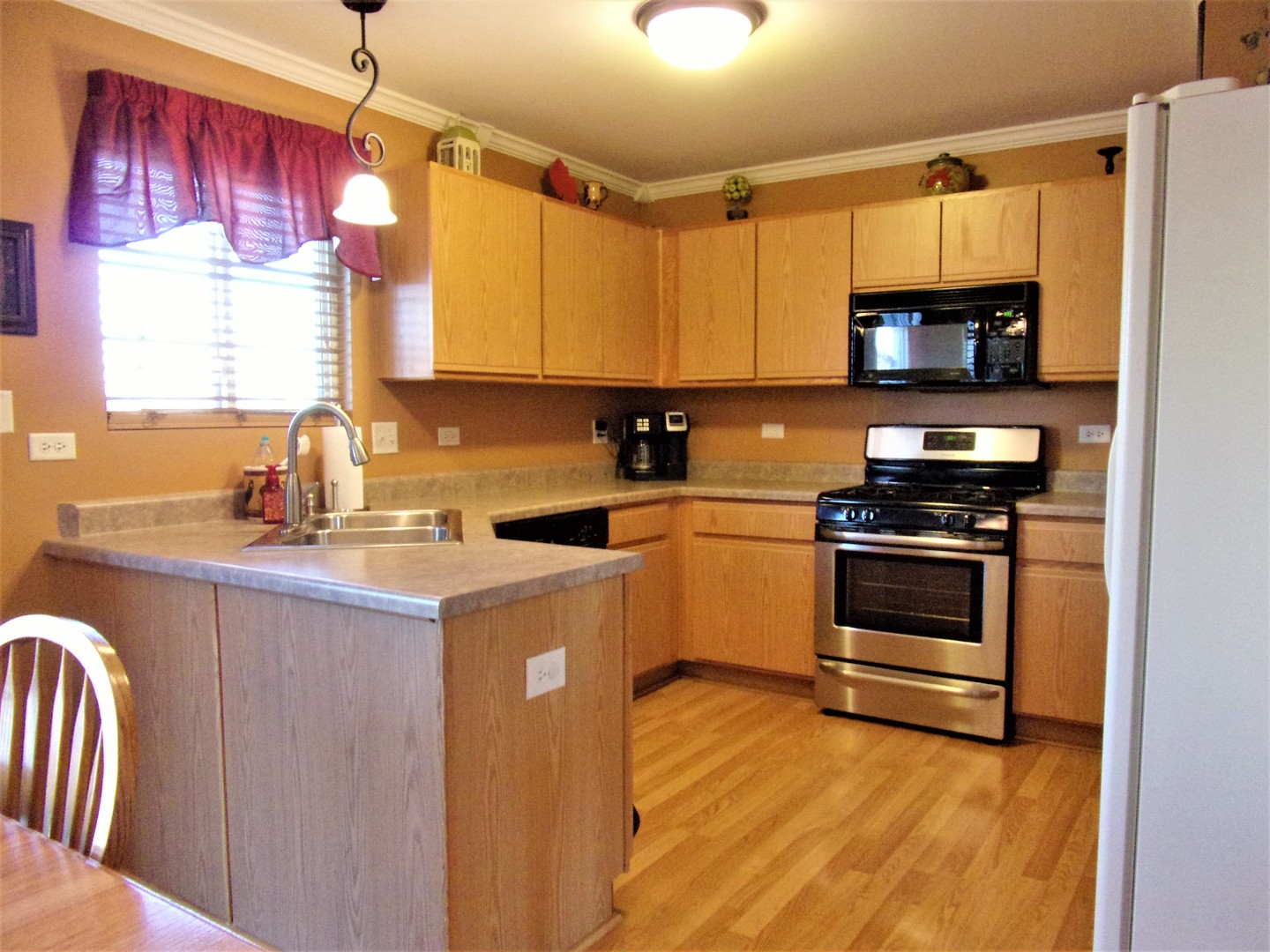 6213 Hawthorne Ridge Drive Plainfield, IL 60586 - Photo 8 of 27