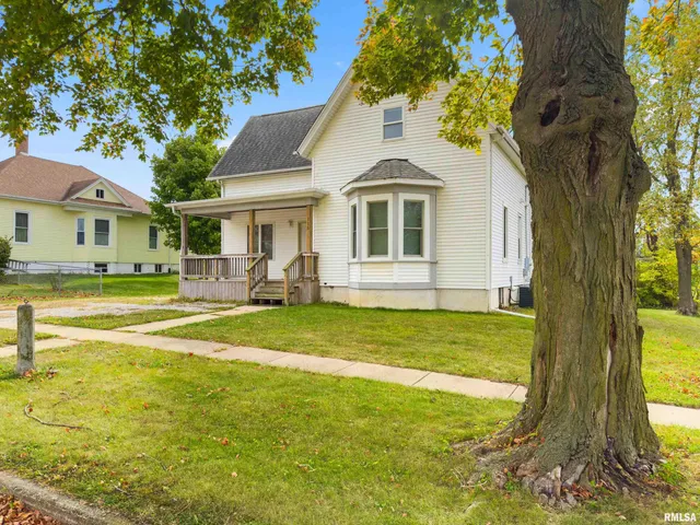 $164,900 | 115 West Chestnut Street, Washburn, IL 61570