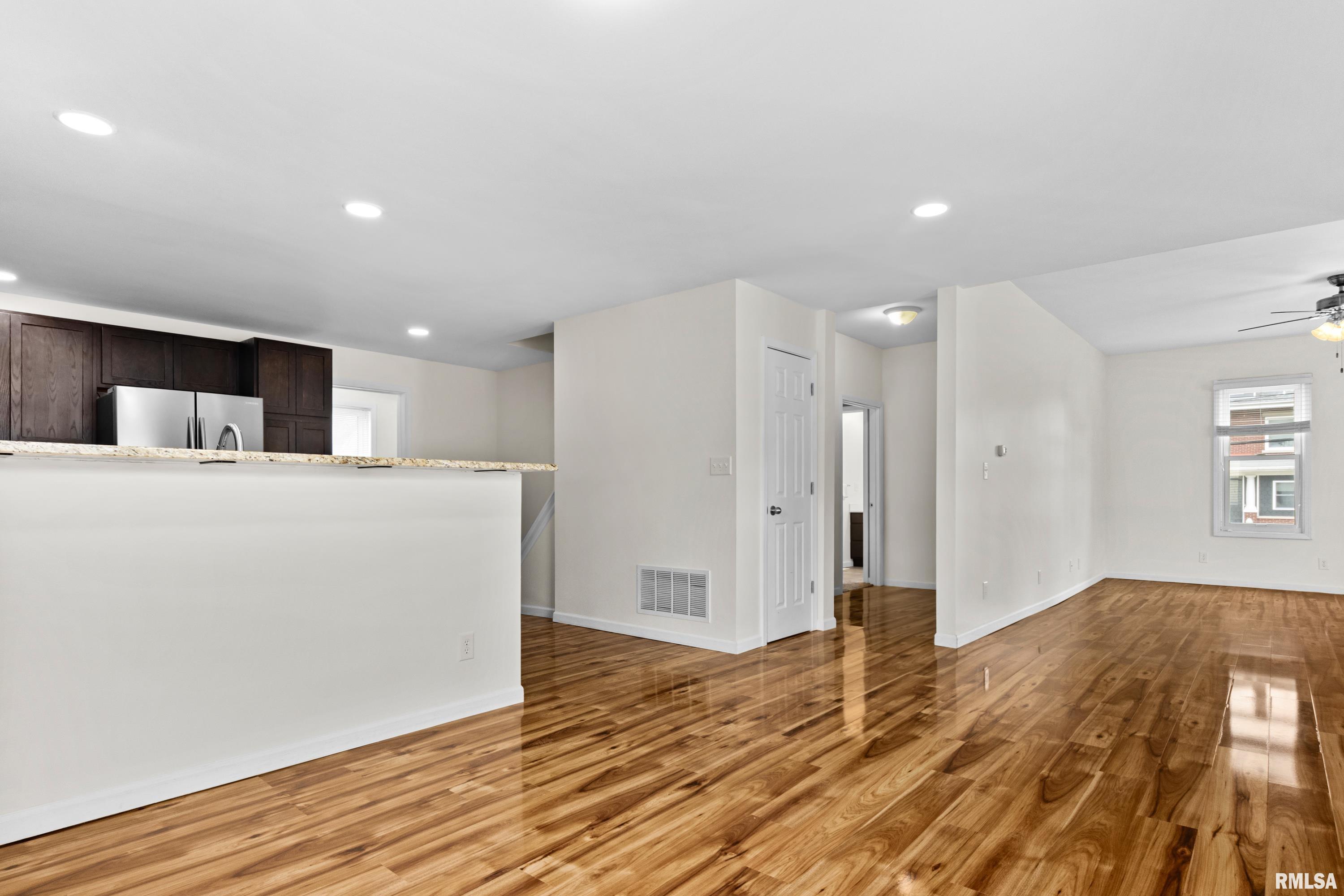 115 West Chestnut Street Washburn, IL 61570 - Photo 11 of 38