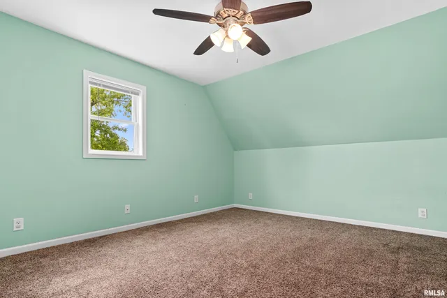 $164,900 | 115 West Chestnut Street, Washburn, IL 61570