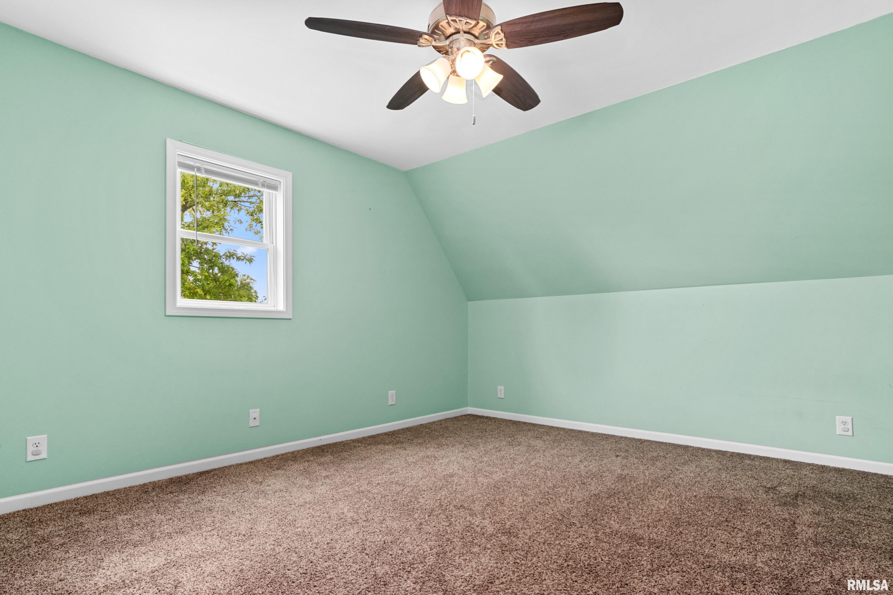 115 West Chestnut Street Washburn, IL 61570 - Photo 24 of 38