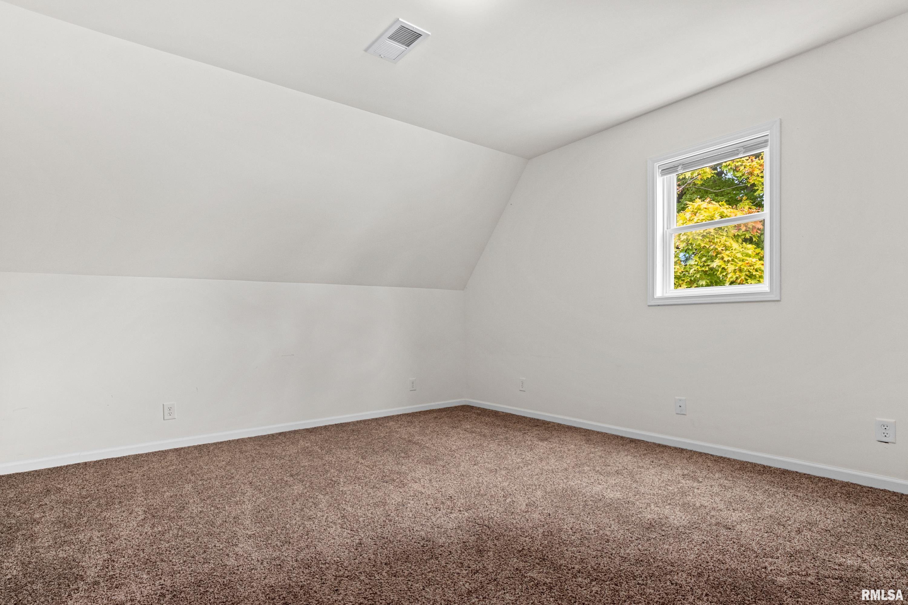 115 West Chestnut Street Washburn, IL 61570 - Photo 27 of 38