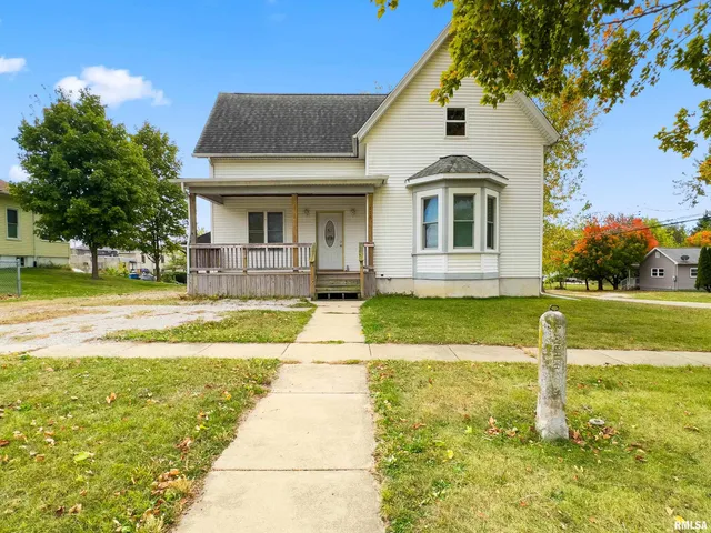 $164,900 | 115 West Chestnut Street, Washburn, IL 61570