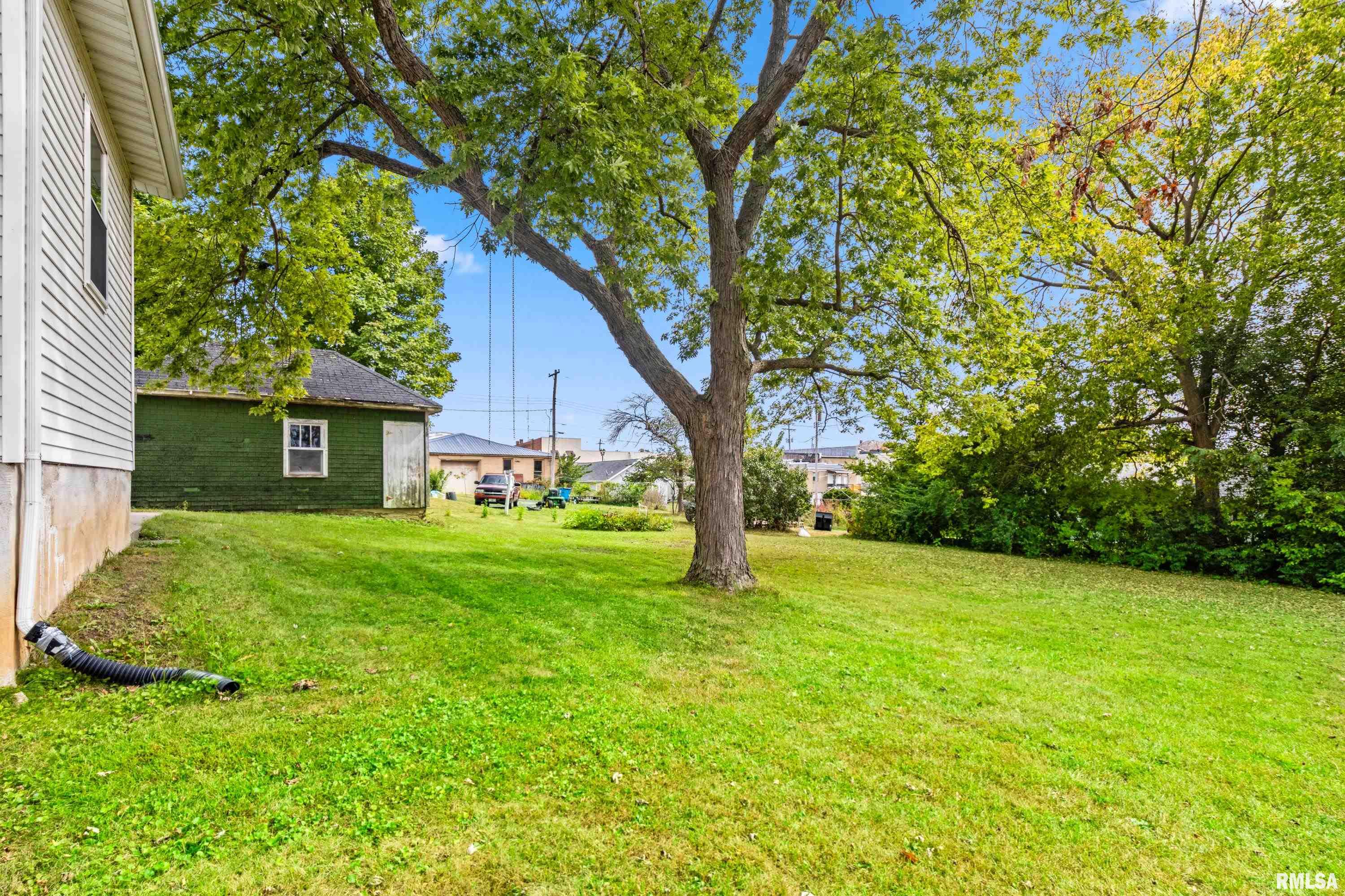 115 West Chestnut Street Washburn, IL 61570 - Photo 35 of 38