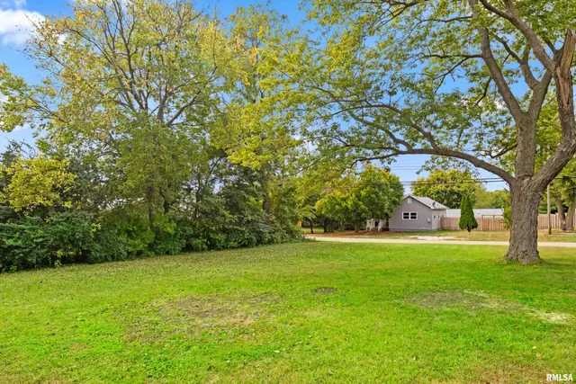 $164,900 | 115 West Chestnut Street, Washburn, IL 61570