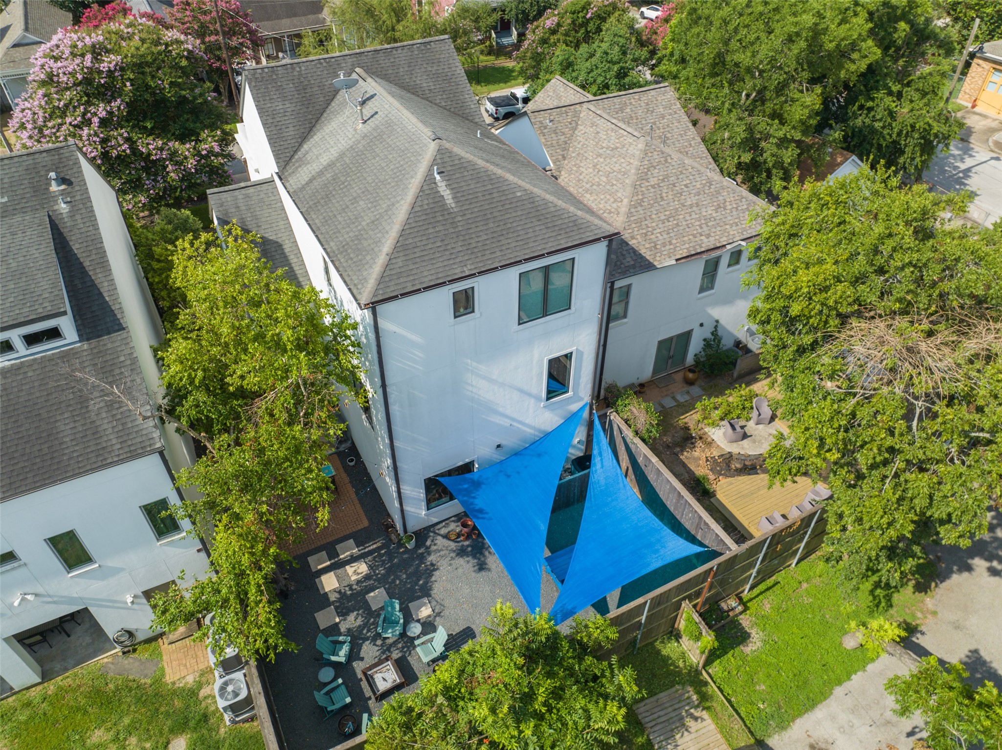 2014 Decatur Street Houston, TX 77007 - Photo 36 of 41 an aerial view of a house