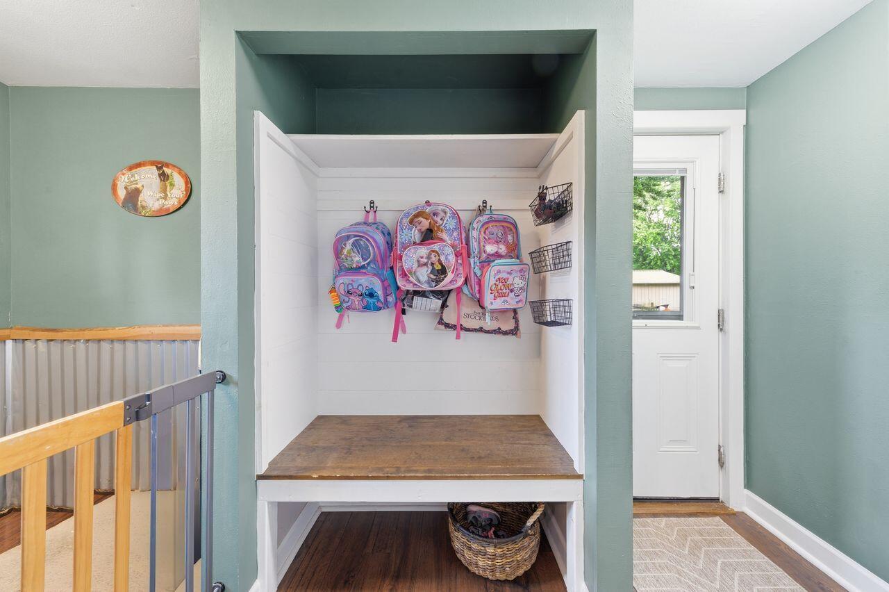7457 Lincoln Road Eldorado, WI 54979 - Photo 20 of 31 Mudroom