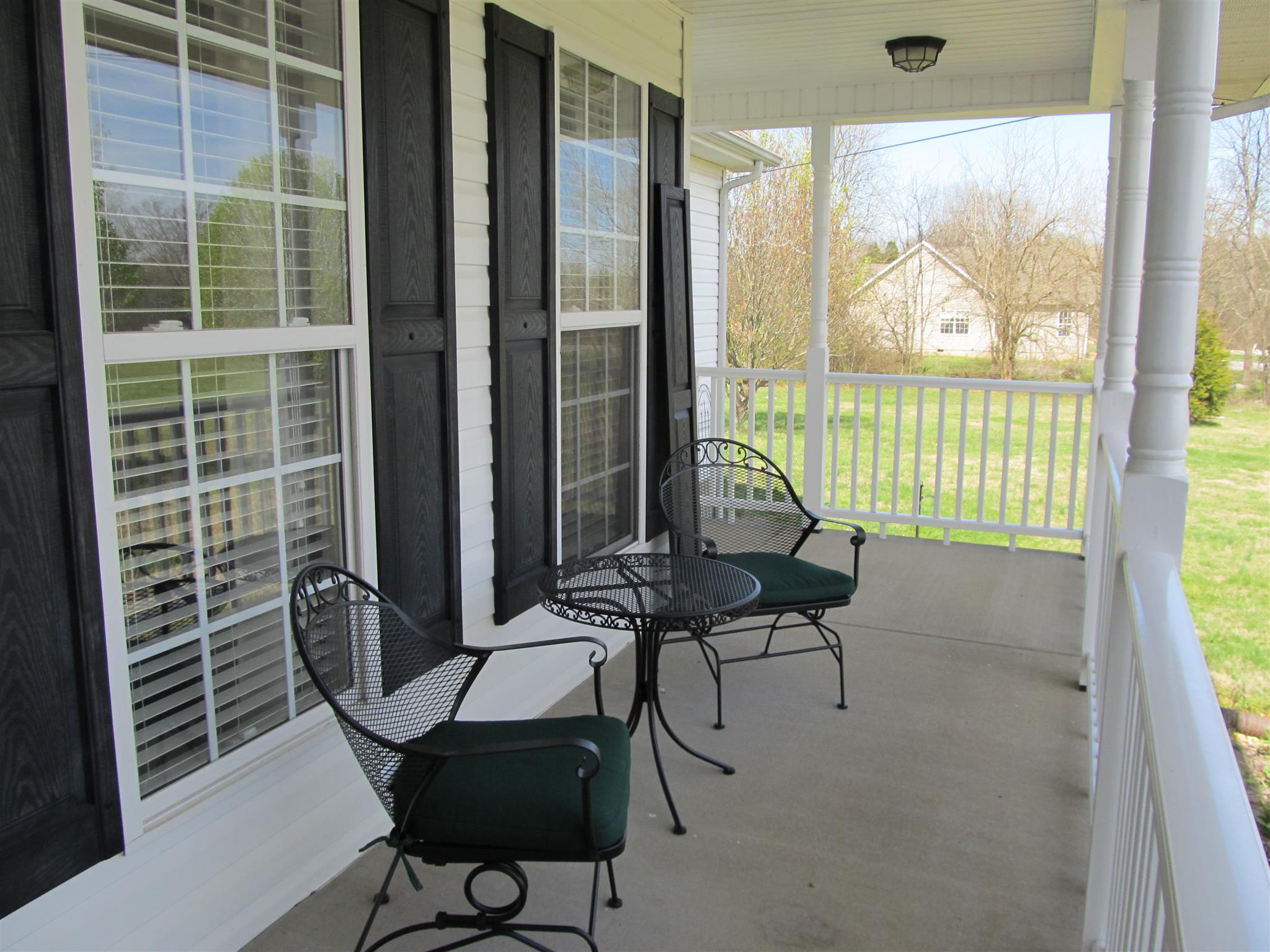 859 Longview Road Shelbyville, TN 37160 - Photo 3 of 30 sit & relax with your morning cup of coffee